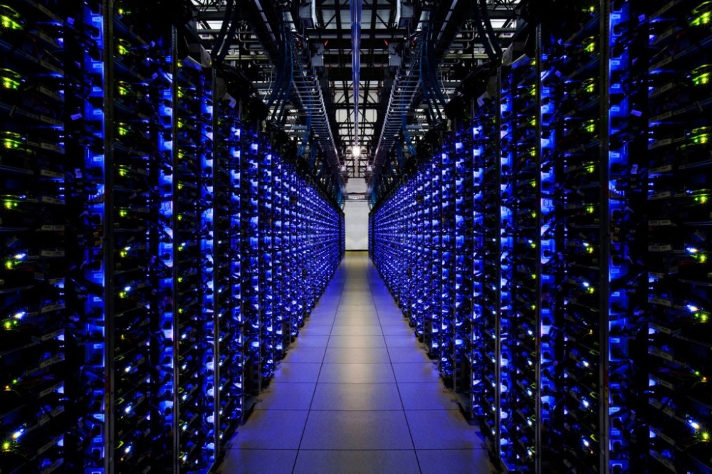 Google-Douglas-County-Georgia-Data-Center-Servers-1024x683